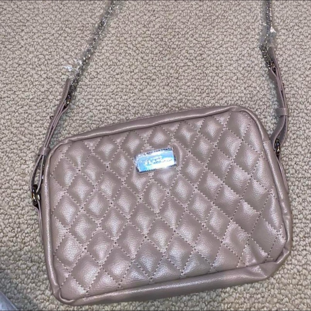 Bella Russo leather shoulder bag